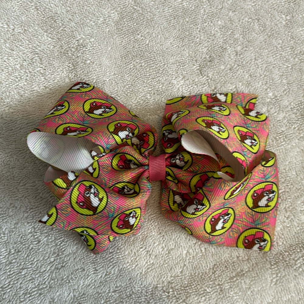Little girls hair bow it’s a Buckys